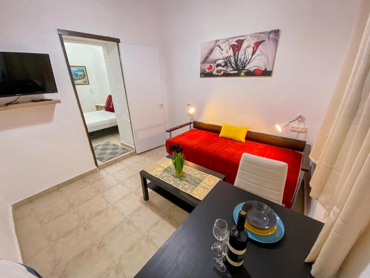 Old Town Guest House Беэр-Шева Экстерьер фото